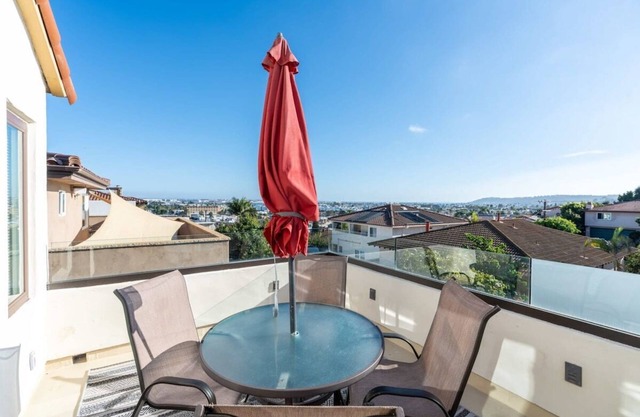 Serene Point Loma Retreat - Modern 2BR with Views of Point Loma