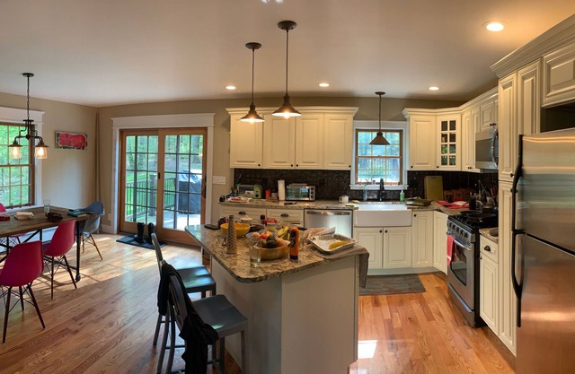 Serene Ranch near the Delaware river w/ping pong, yoga, fire pit, pool...