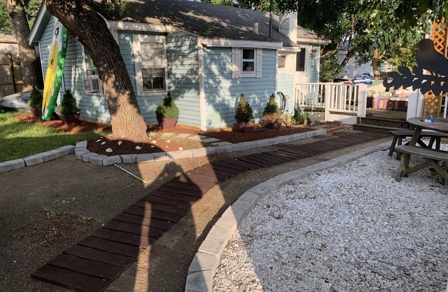 Serene relaxing cottage steps to Swifts Beach