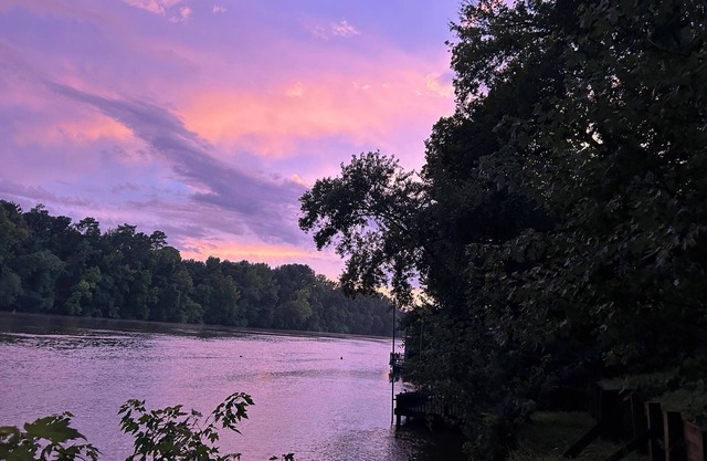 Serene Riverfront Retreat near Historic Camden Sleeps 9 with RV Hookup, WiFi, AC