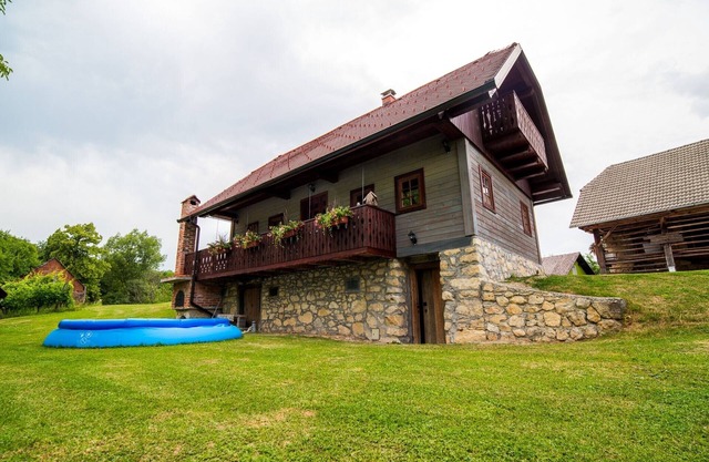 Serene Rustic Haven Holiday Home with Sauna - Two Bedroom Holiday Home with Sauna