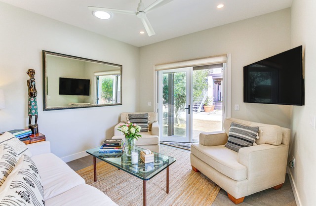 Serene San Diego Retreat w/ Deck - Walk to Bay!