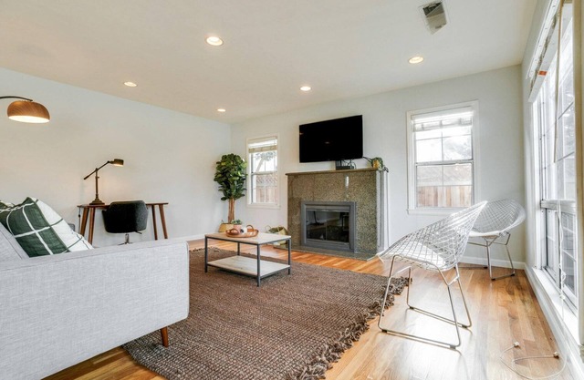 Serene San Jose 3BR w/ Parking, nr Museum, Bars & Shops, by Blueground