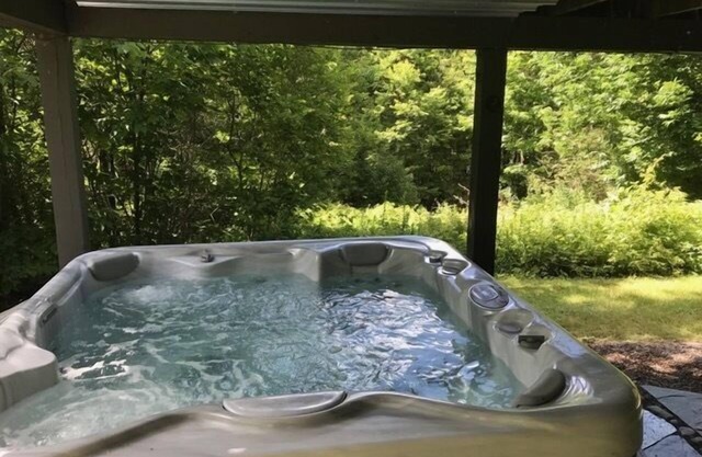 Serene Stowe Retreat Nestled in the Woods