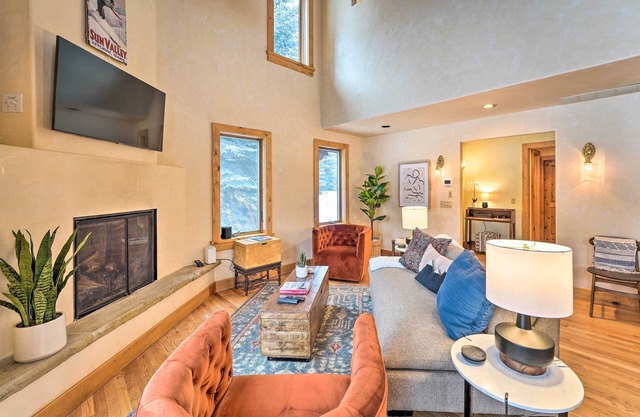 Serene Sun Valley Home w/ Hot Tub & Mtn Views