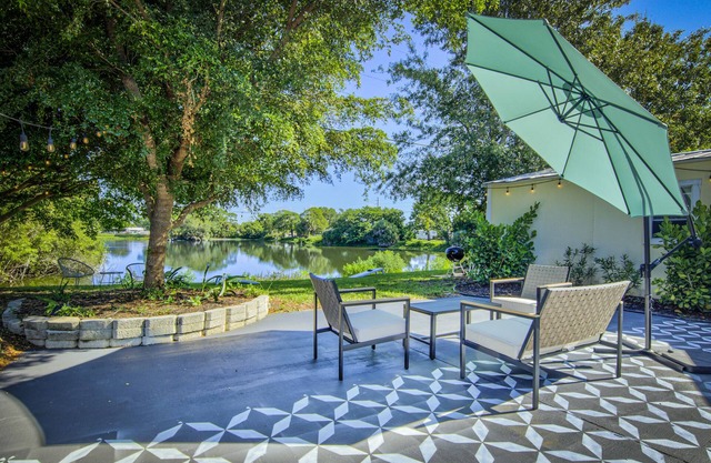Serene Waterfront Lakehouse w/ Game Room + 4 Bikes