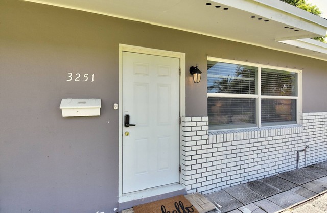 Serene Zen Retreat: Tranquil 3-Bed, 2-Bath Oasis in Palm Beach Gardens