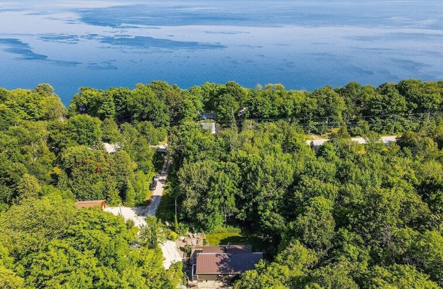 The Mallory 🌸, a stunning cliffside retreat by Colpoy's Bay