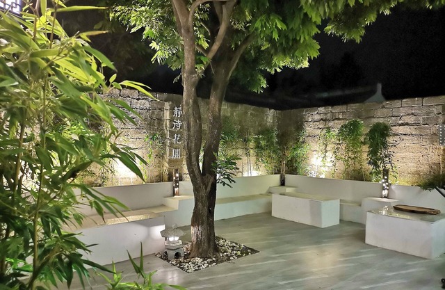 Serenity Courtyard Hotel