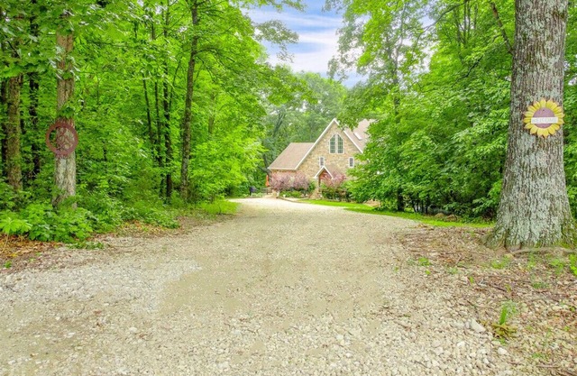 Serenity House ~ Retreat Near MKT & Vineyards