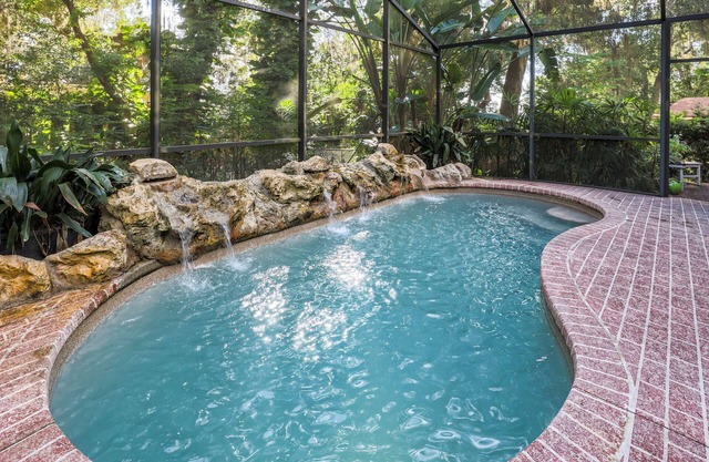 Serenity just 30 minutes from Orlando/ 2434 Fairway ave Eustis Fl