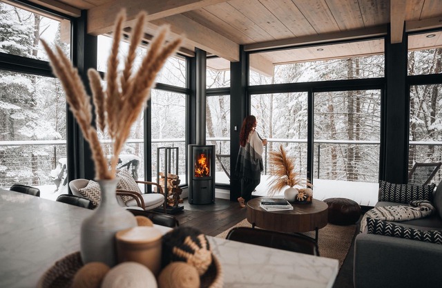 Serenity Kabinhaus Retreat: A Cozy Getaway w/ Spa