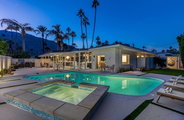 Serenity Now! - Luxe Upscale Retreat!