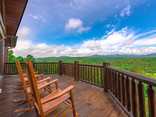 Serenity - Panoramic 270 Degree Mountain Views