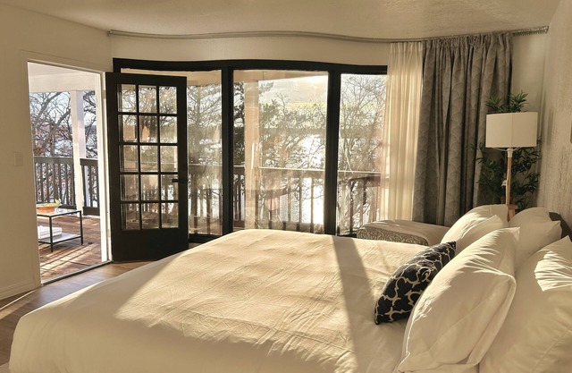 Serenity Unveiled: Sunset & Water Retreat!