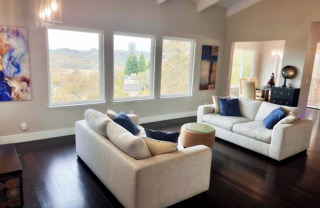 “Serenquility” Best view in Eldorado Hills, 3 bedroom wrapped in love & harmony.