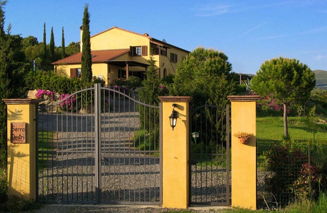 Serra Destri, 3 Zi. in Landhaus, Pool, Panoramalage, Meerblick, schattigePergola