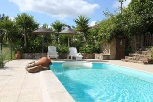 Serra do Caldeirao Villa with Pool