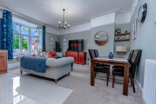 Serviced Apartment with City Views & Smart Tech