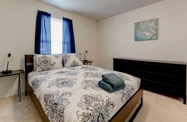 Serving All Arms - 2b/2b + Garage & Fenced Yard! B