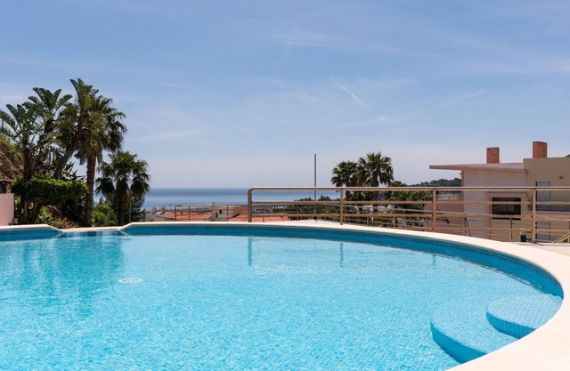 Sesimbra Palames Beach & Pool Apartment (C133)