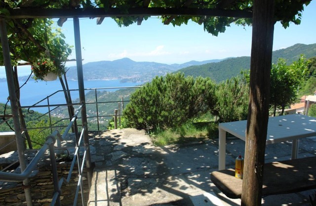 Sestri Levante, Haus in den Bergen mit Blick bis zur Portofino-Bucht