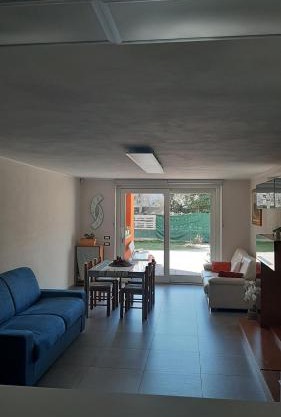 SEVEN HOUSE