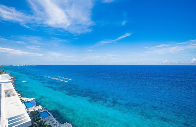 Seven Shades of Blue Peninsula Grand