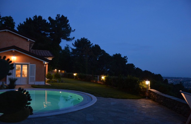 Shabby Chic House in Montebello Panorama-Meerblick von Forte dei Marmi