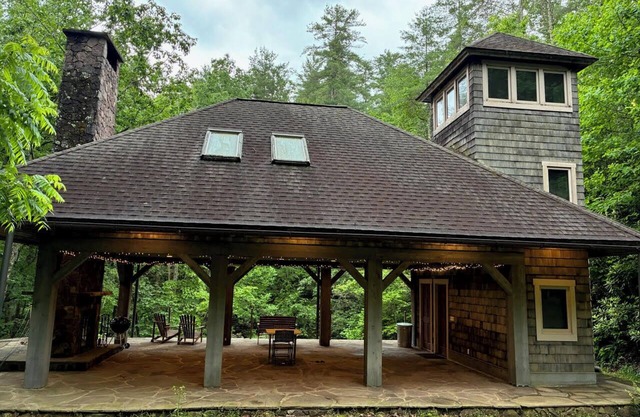 Shadow Rock at Splendor Mountain Estate