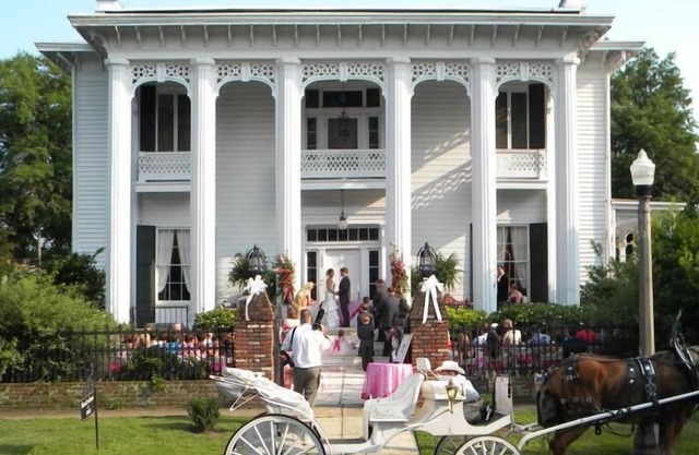 Shadowlawn Bed & Breakfast