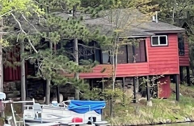 Shady Rest Resort Cabin, Waterfront, Sand Beach, 2BD/2BTH, Playground, Firepit