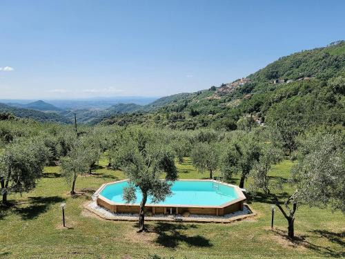 Shaleo, Casa indipendente con piscina privata, Marliana