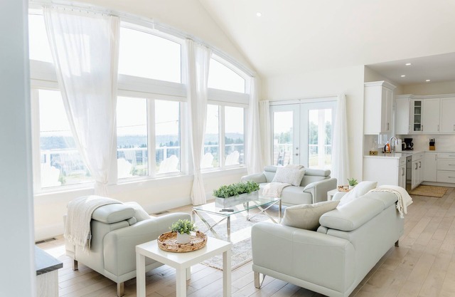 Shangri-La - Luxury Waterview Home with River Access