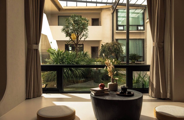 Shangri La Yi Shan Ban Yun Inn