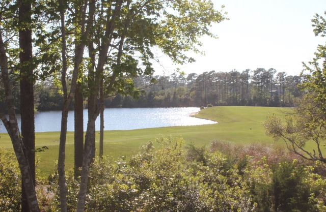 Teilen Sie unser Zuhause im True Blue Golf & Tennis Resort