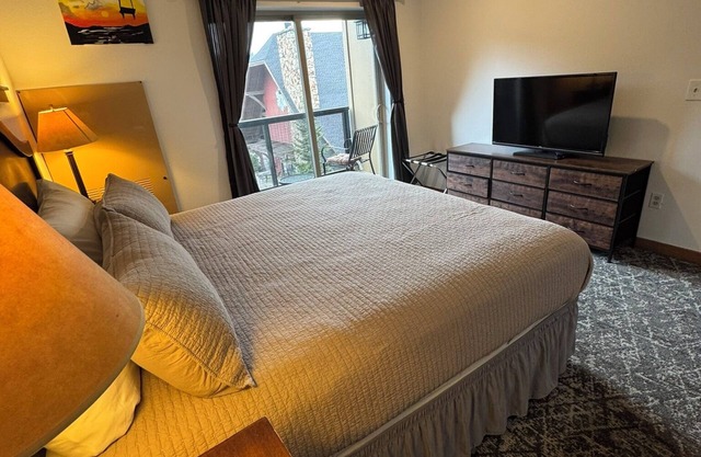 🗻🚵 Shared Roof Top Hot tub @ Silver Mtn 🥾 🏄‍♂️ en suite also listed