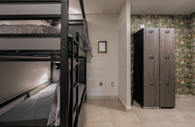 Shared Room Men / Low bed