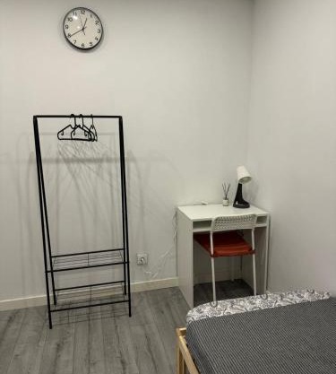 Shared Room with single bed in modern apartment