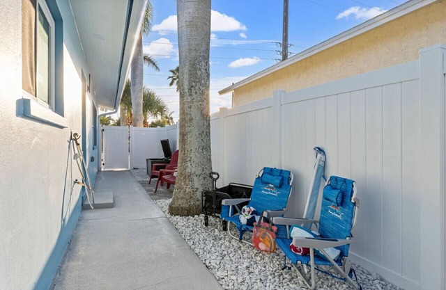 Shark Tank Cocoa Beach 4 2BR Units 8BR Total Each Sleeps 5 Walk to Beach