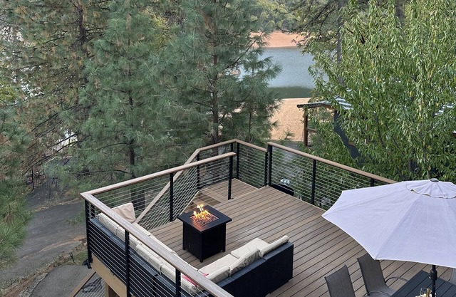 Shasta Lake- Beautiful lake views