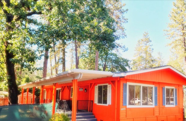 Shasta Lake Family Paradise - 15 min from Caverns