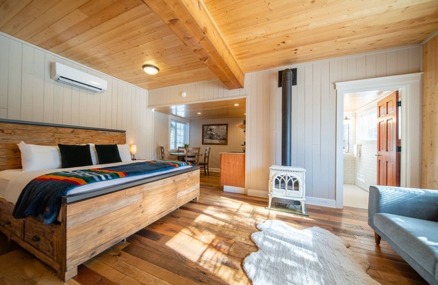 Shasta View Lodge - Cabin 6
