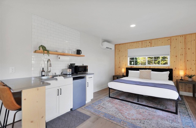 Shasta View Lodge - Cabin 8