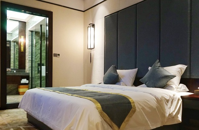 Shatou Hairun Hotel