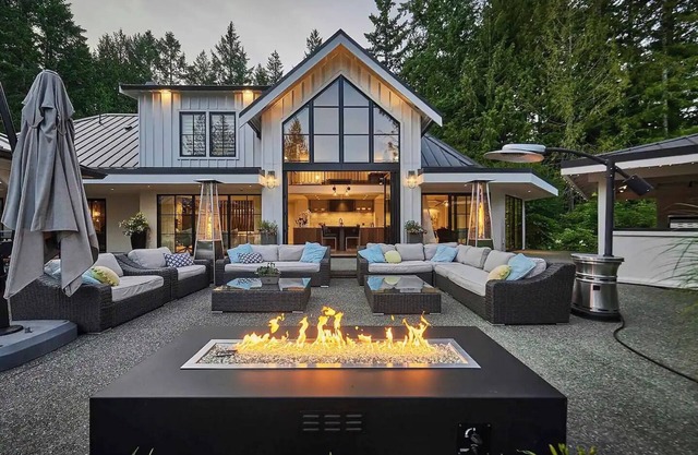Shawnigan Lakefront Estatenn