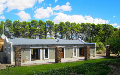 Shearers Cottage Unit B - Farm Stay
