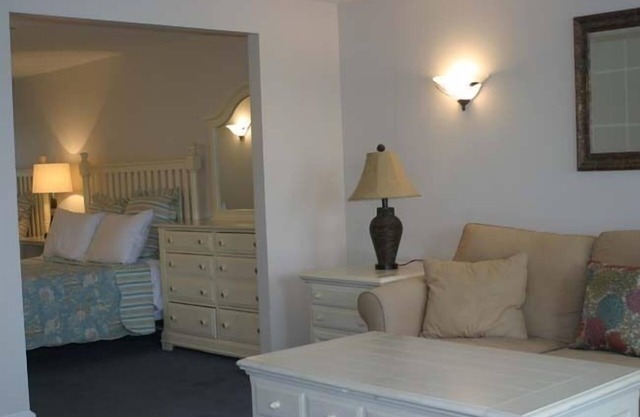 Sheepscot Harbour Studio #211