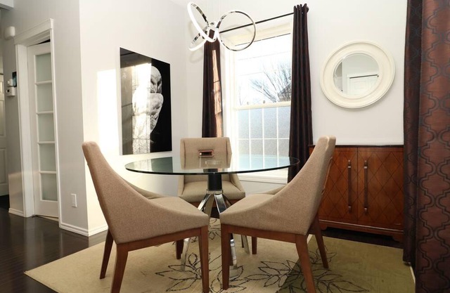 Sheer Perfektion in Luxus Brownstone!