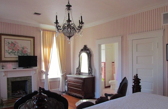 Shelby's Room at Steel Magnolia House